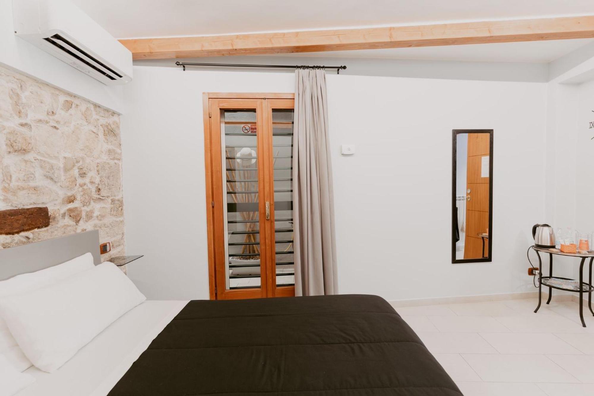 Dimora L'Etual Bed and Breakfast Bari Exteriör bild