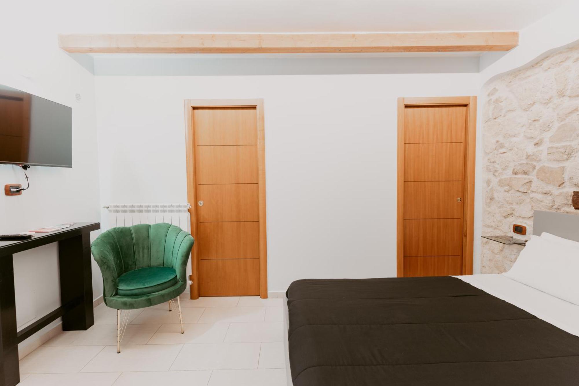 Dimora L'Etual Bed and Breakfast Bari Exteriör bild