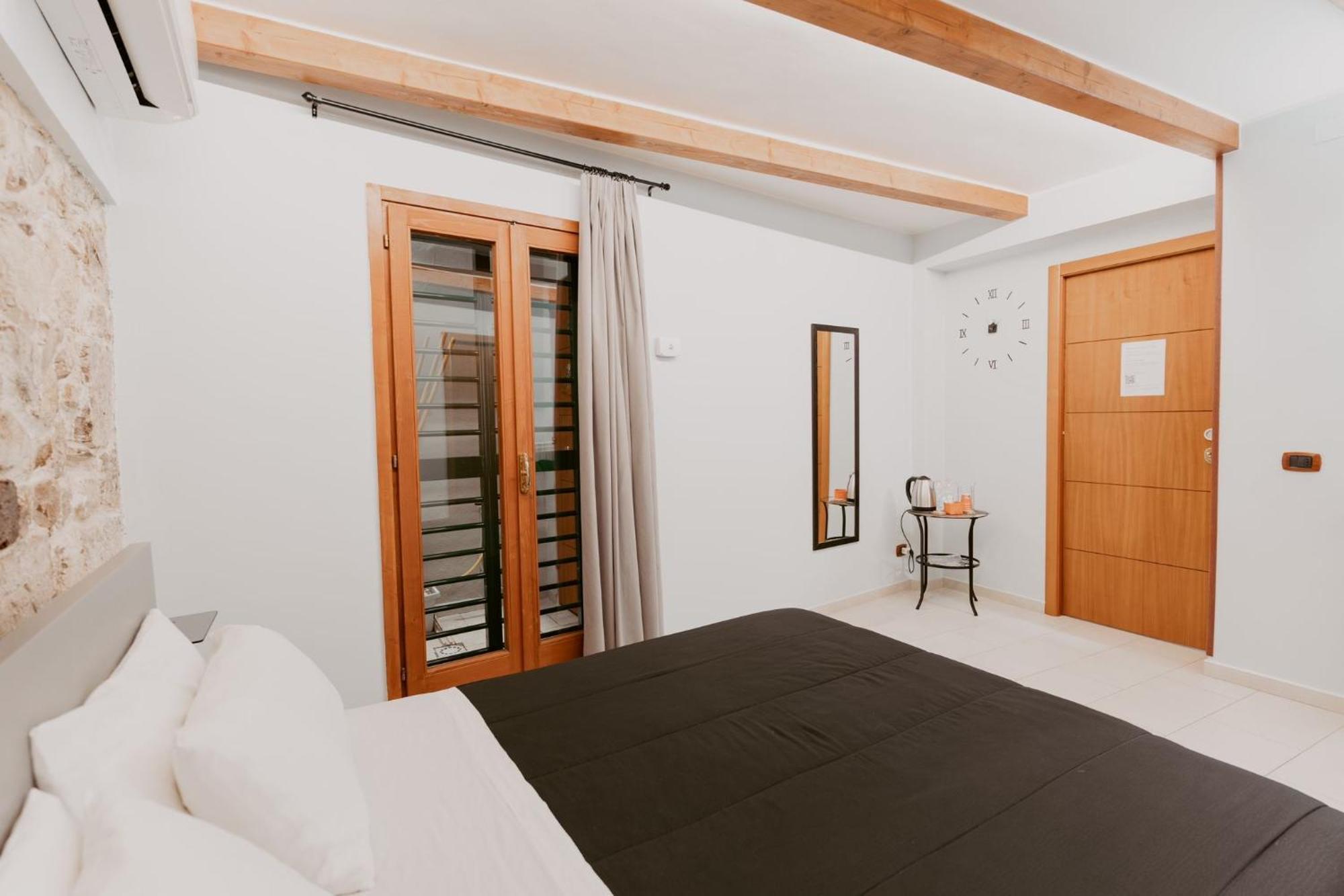 Dimora L'Etual Bed and Breakfast Bari Exteriör bild